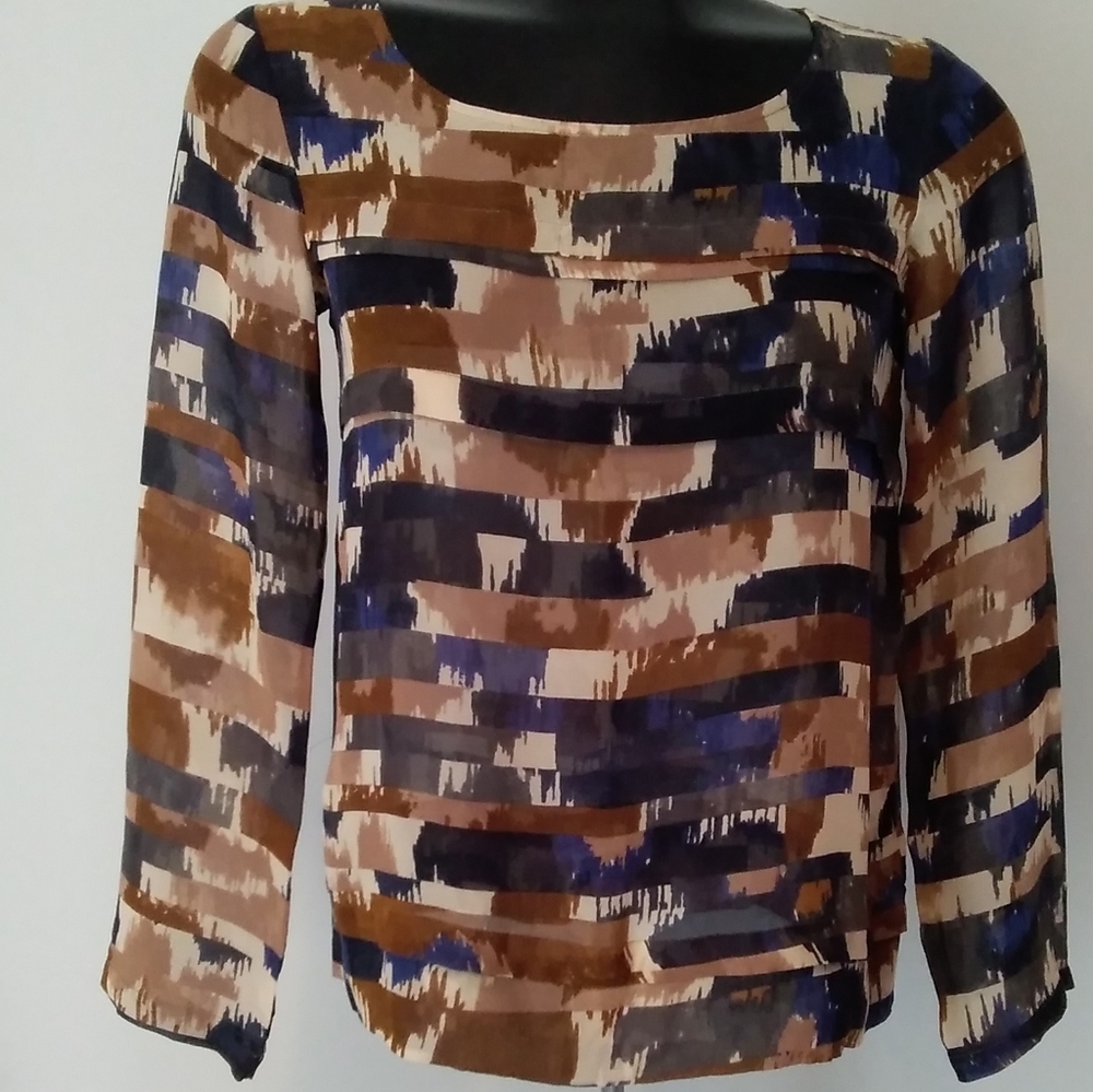 CLUB MONACO 💯% Silk Tiered Blouse - Picture 4 of 8